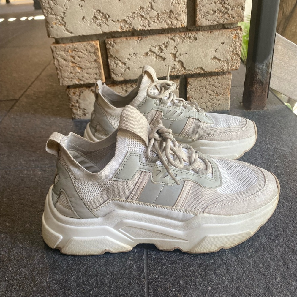 H&M Women's Sneakers in Cream and Gray